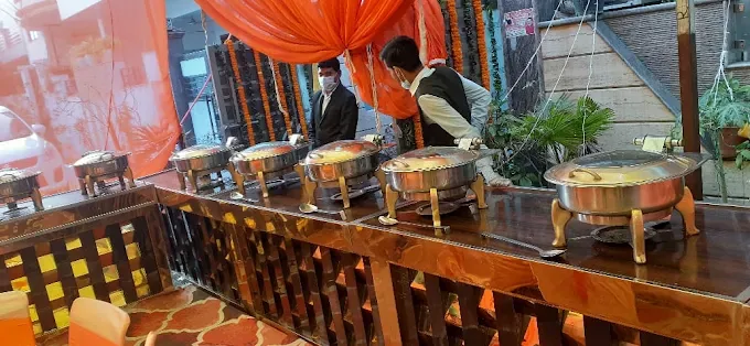 Live food counter setup by Shree Balaji Caterers